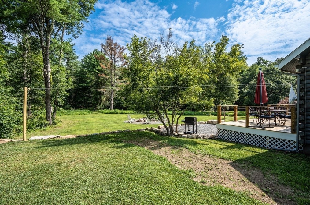 1406 Hixville Rd, Dartmouth MA  02747-1155 exterior