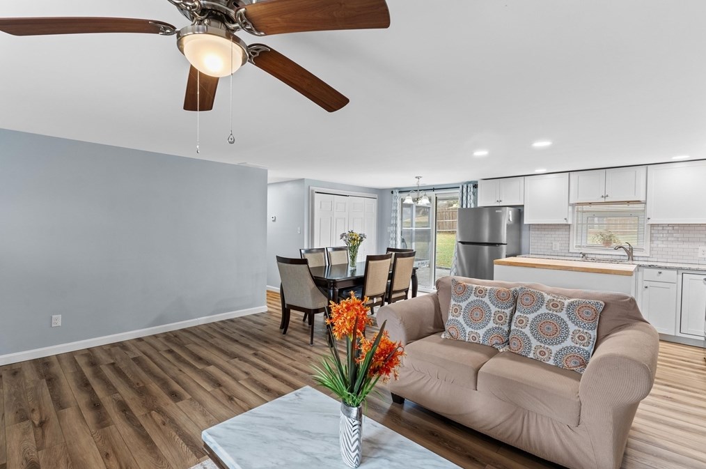 7 Jane Rd, Methuen MA  01844-3947 exterior