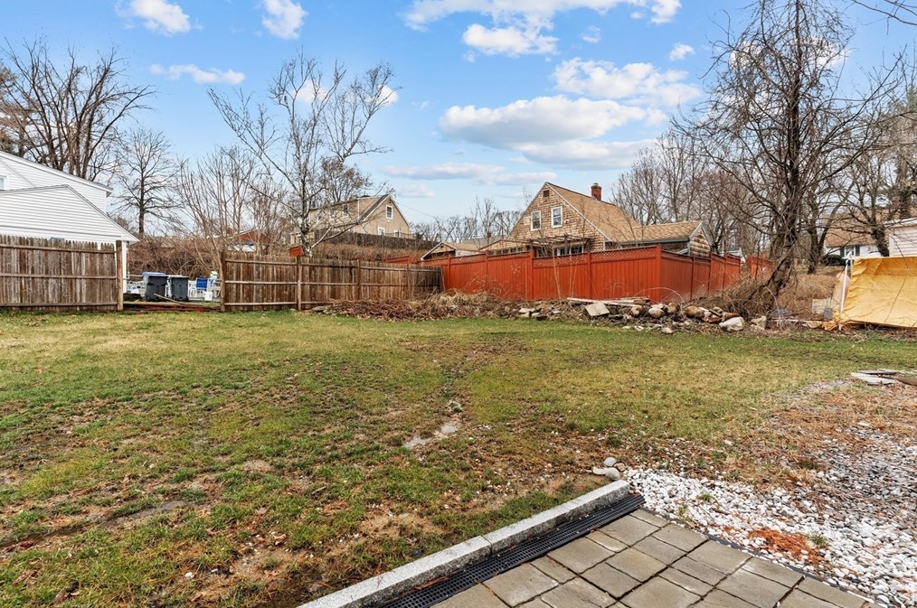 7 Jane Rd, Methuen MA  01844-3947 exterior