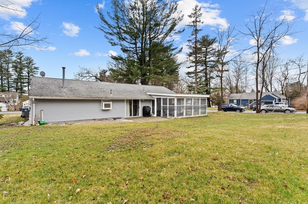 7 Jane Rd, Methuen MA  01844-3947 exterior