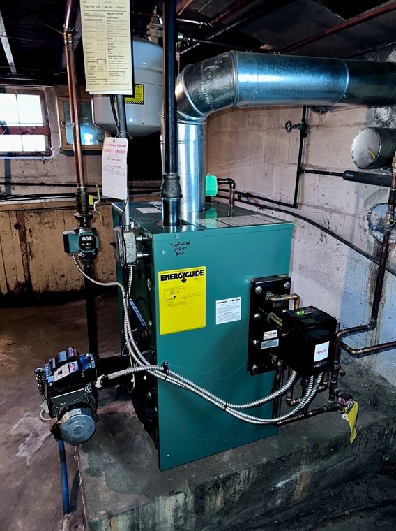 720 State Rd, Dartmouth MA 02747-2919 exterior