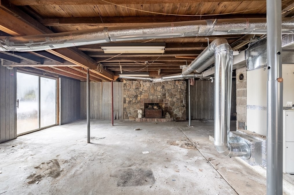 10 Wildwood Ave, Upton MA  01568-1513 exterior