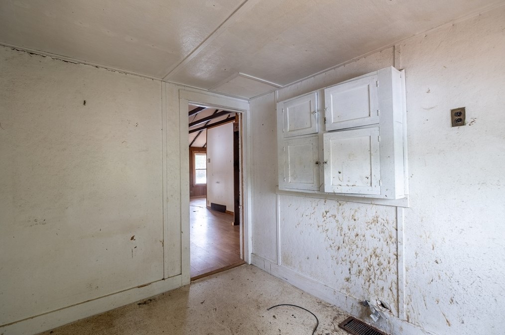 10 Wildwood Ave, Upton MA  01568-1513 exterior