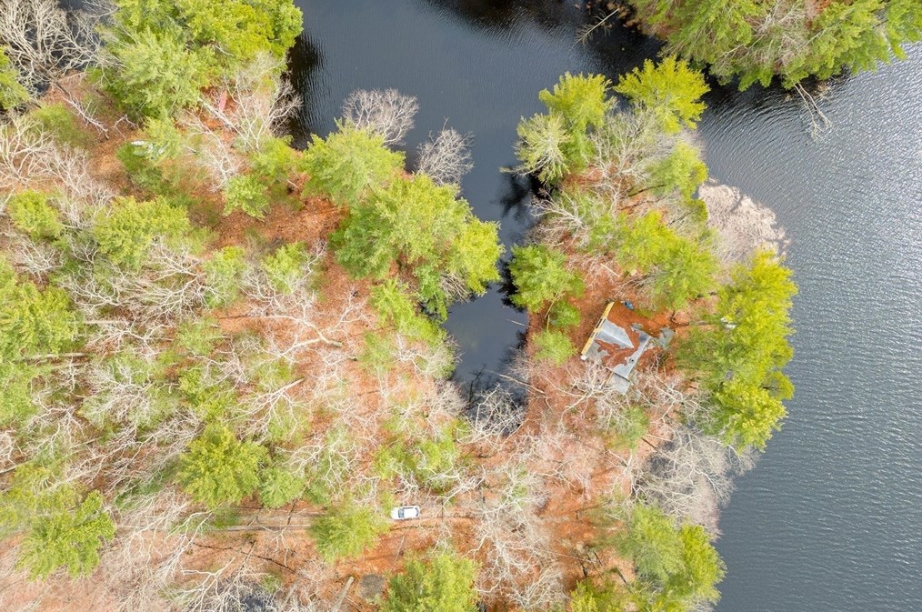 10 Wildwood Ave, Upton MA  01568-1513 exterior