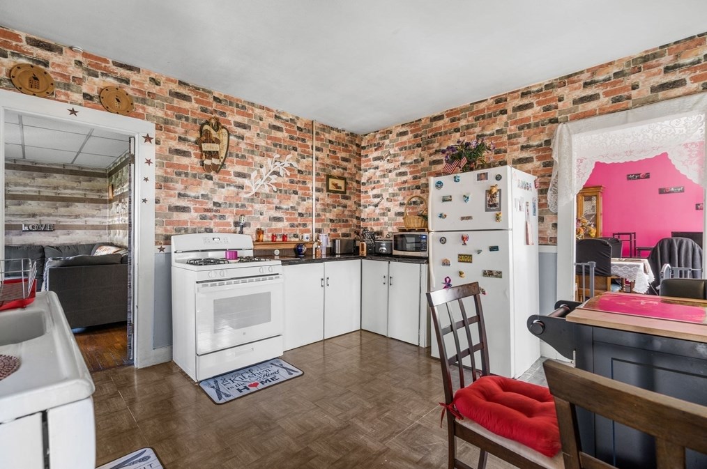 12 French Ave, Braintree MA 02184-6502 exterior