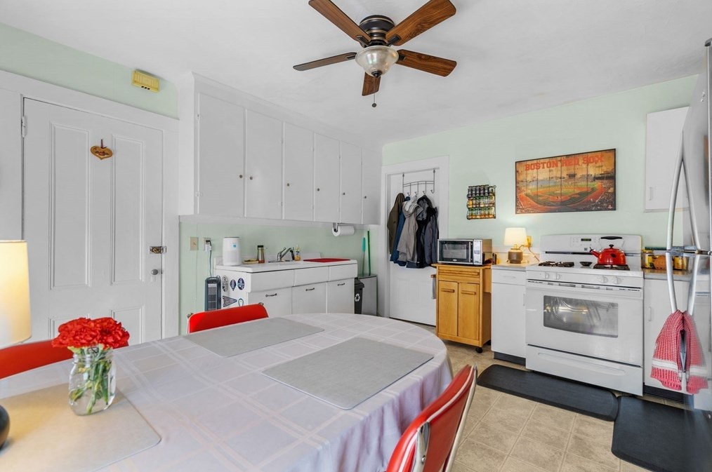 12 French Ave, Braintree MA 02184-6502 exterior