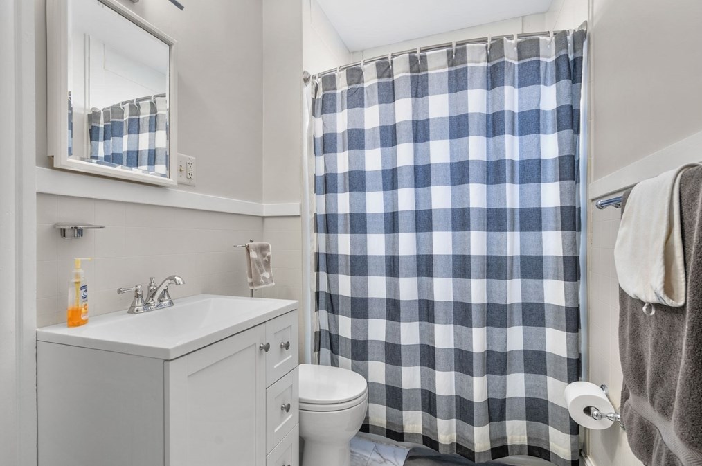 12 French Ave, Braintree MA 02184-6502 exterior