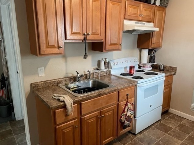 34 Vine St, Haverhill MA 01830-5715 exterior