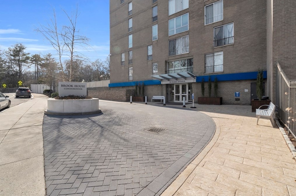99 Pond Ave, Brookline MA  02445-7129 exterior