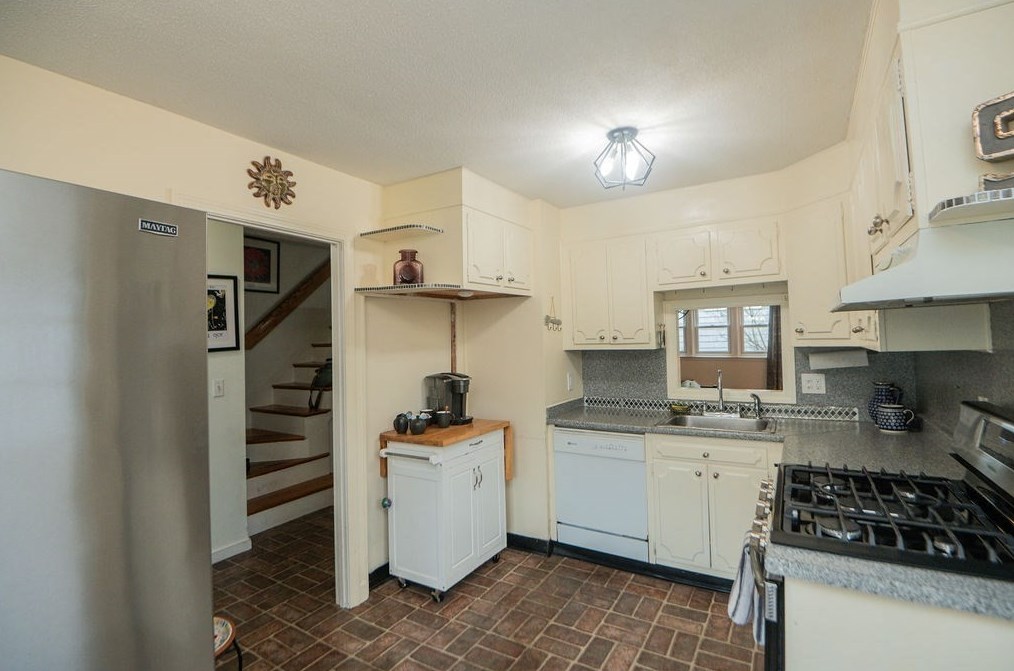 7 Lincoln Park, Marblehead MA 01945-2534 exterior