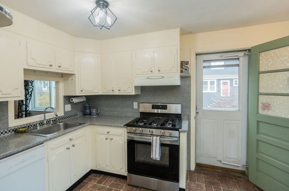 7 Lincoln Park, Marblehead MA 01945-2534 exterior