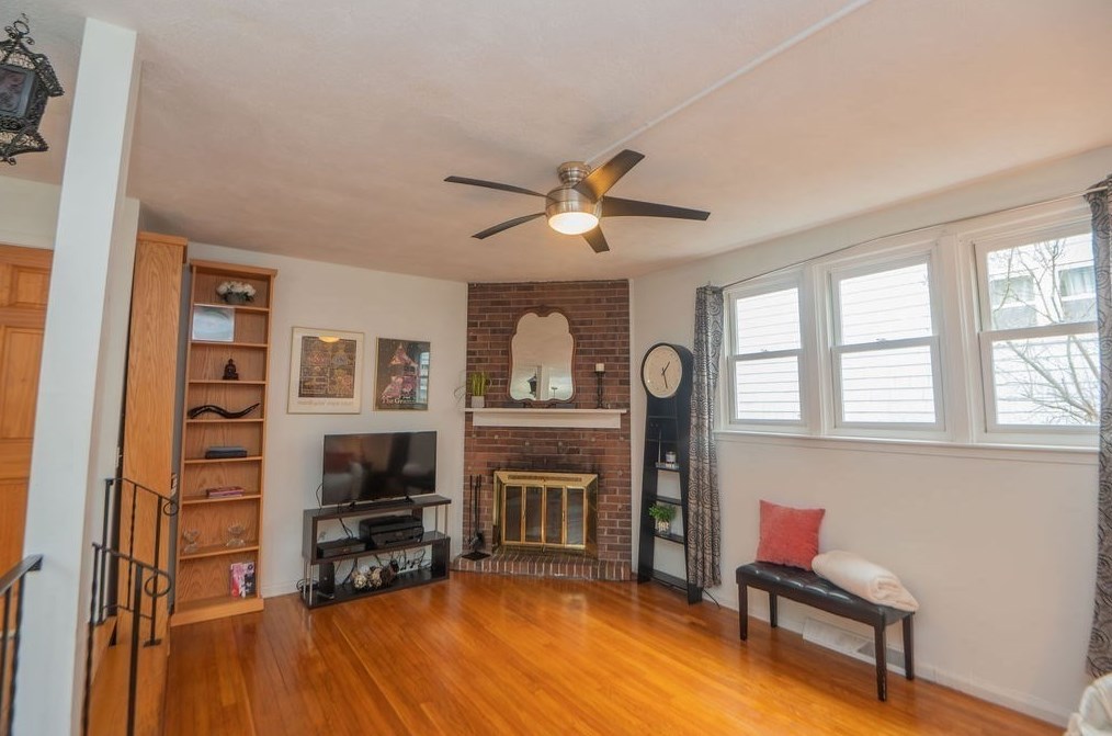 7 Lincoln Park, Marblehead MA 01945-2534 exterior