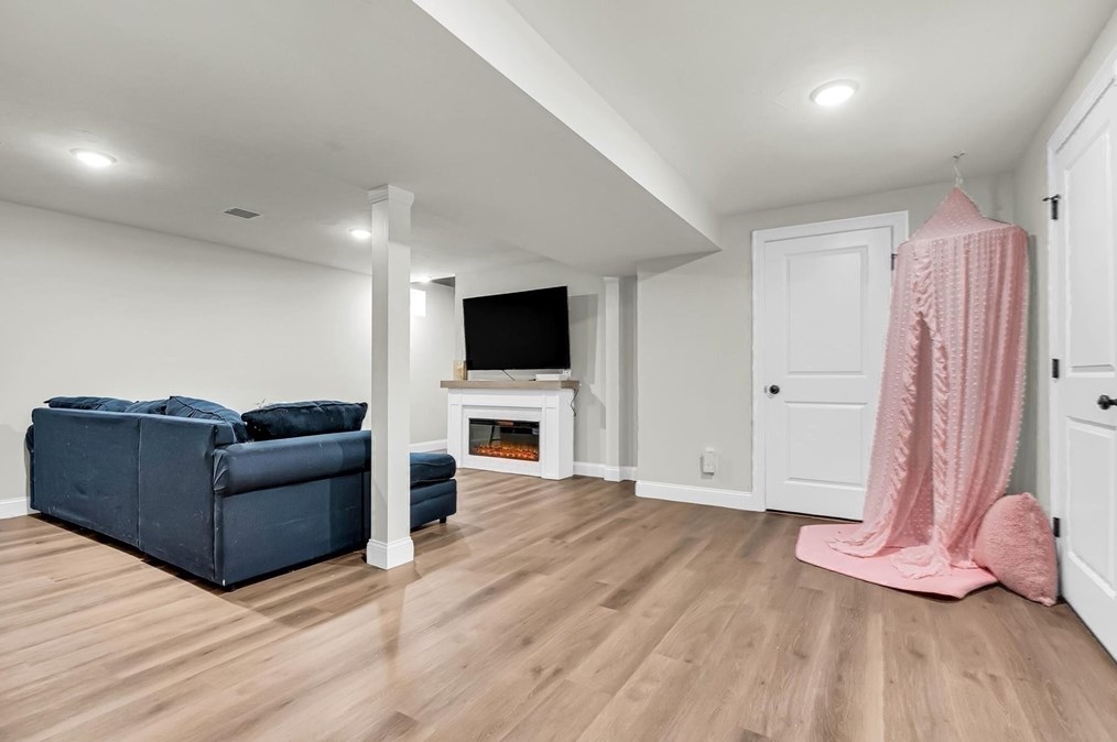 726 Dighton Ave, Taunton MA  02780-7131 exterior