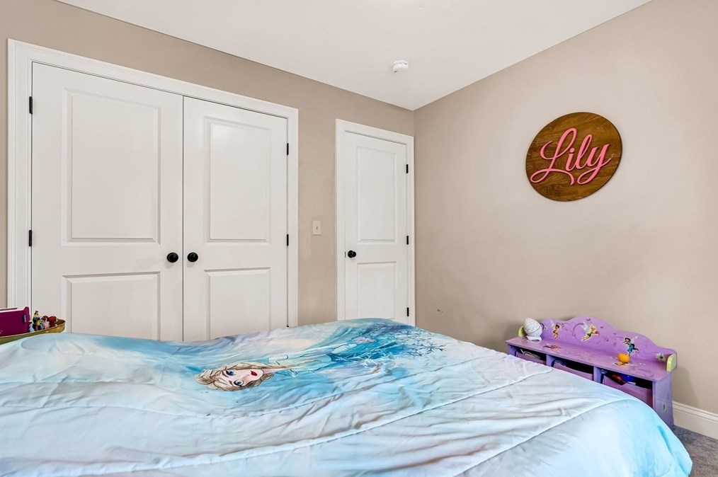 726 Dighton Ave, Taunton MA  02780-7131 exterior