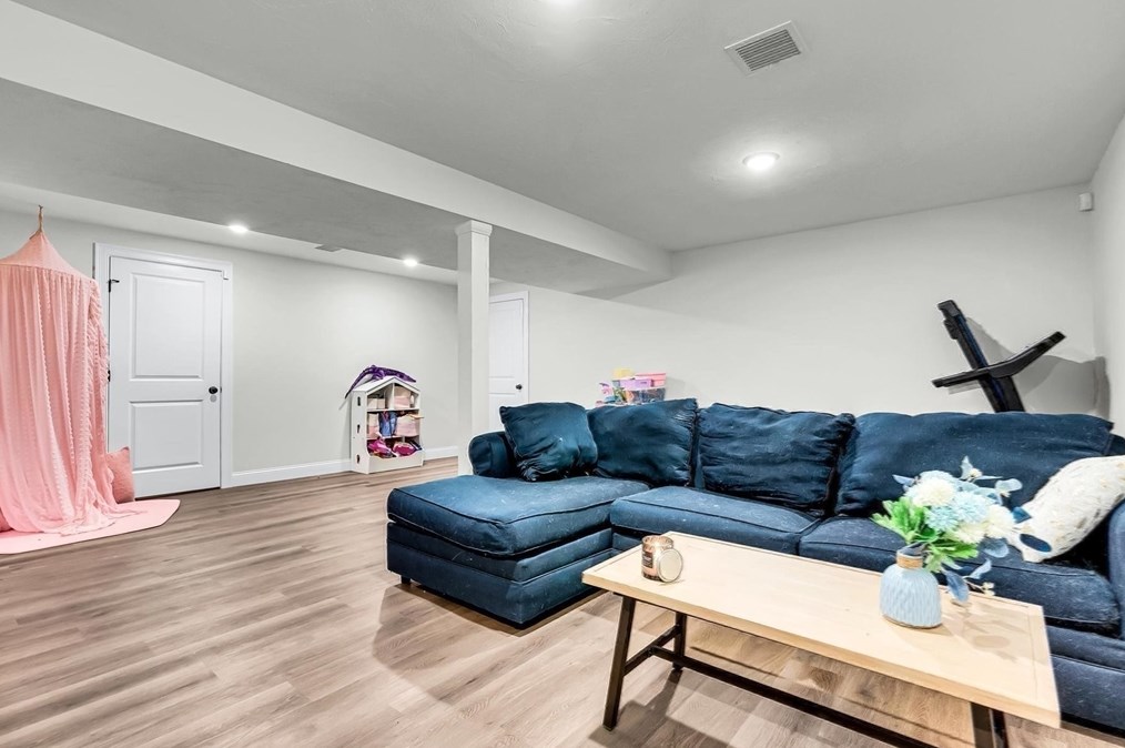 726 Dighton Ave, Taunton MA  02780-7131 exterior