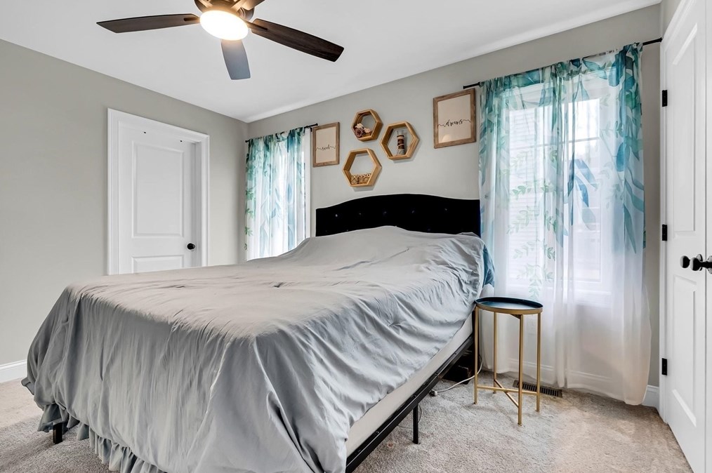 726 Dighton Ave, Taunton MA  02780-7131 exterior