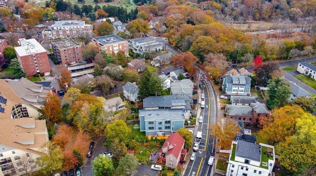 811 Heath St, Boston MA 02467-2640 exterior