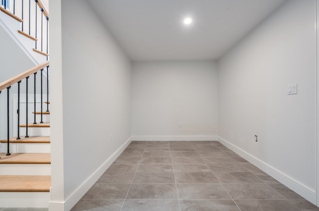 811 Heath St, Boston MA 02467-2640 exterior