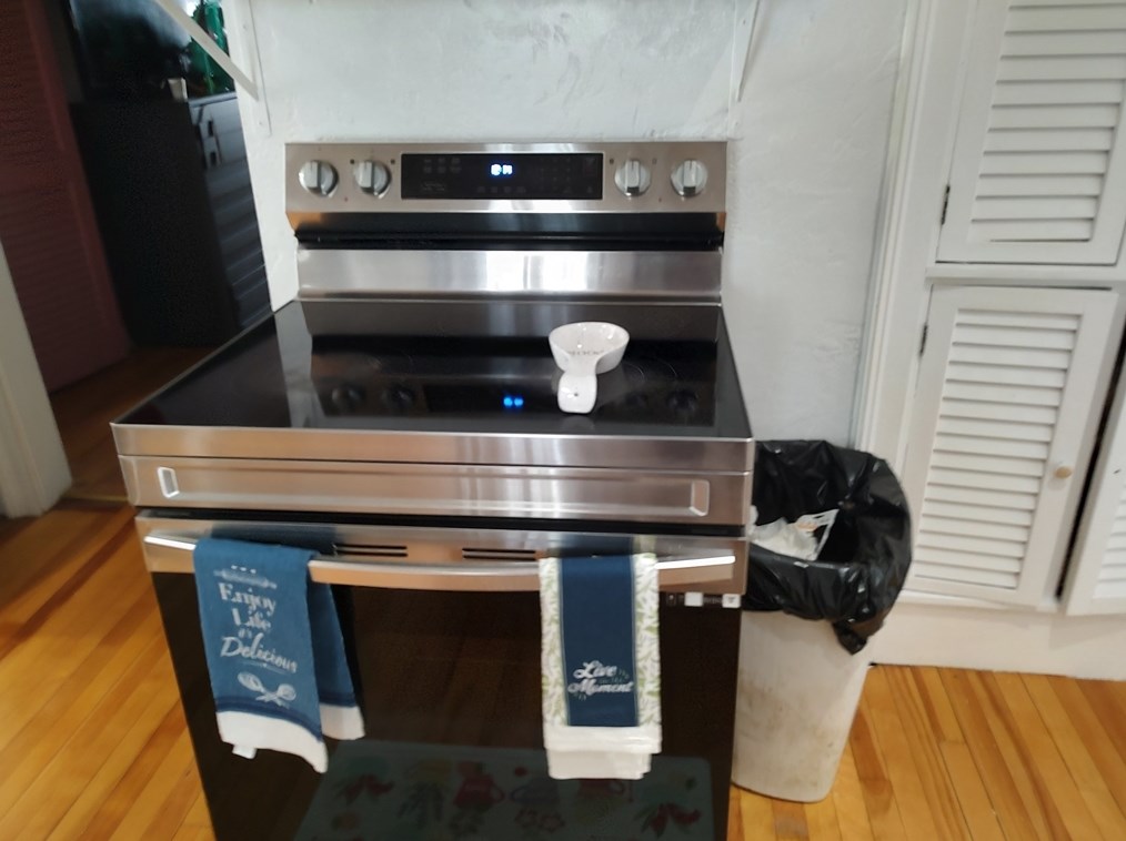 12 Cotton St, Leominster MA 01453-5629 exterior