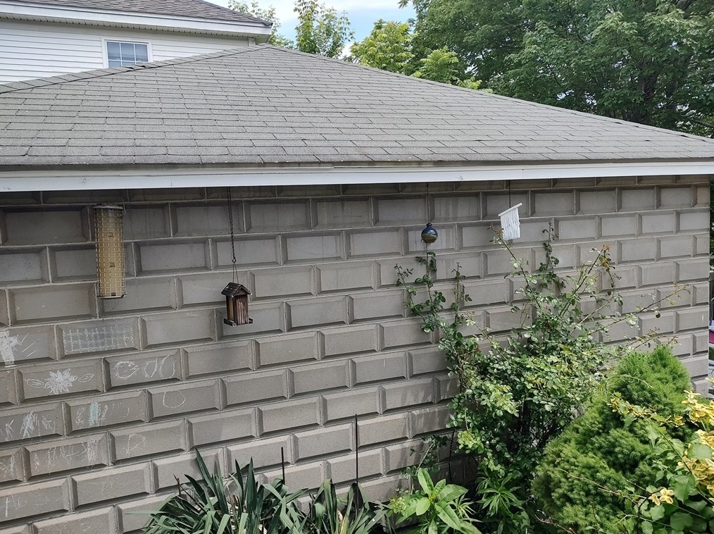 12 Cotton St, Leominster MA 01453-5629 exterior