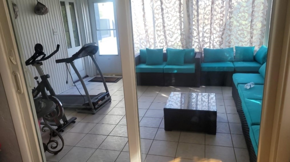 12 Cotton St, Leominster MA 01453-5629 exterior