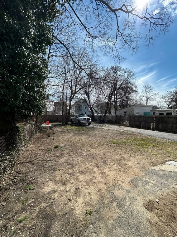 67 Alden St, Springfield MA 01109-3701 exterior