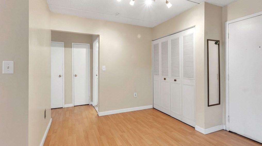 575 Broad St, Weymouth MA 02189-1843 exterior