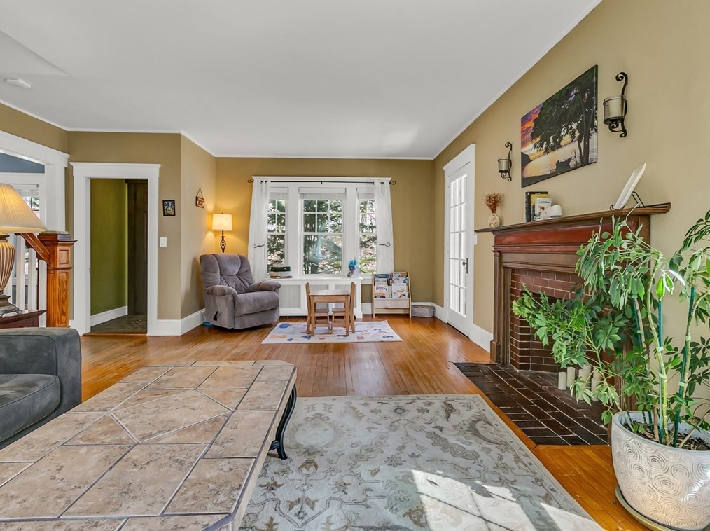 355 Rogers St, Lowell MA  01852-4218 exterior