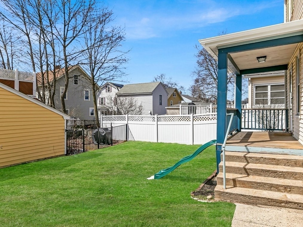 355 Rogers St, Lowell MA  01852-4218 exterior