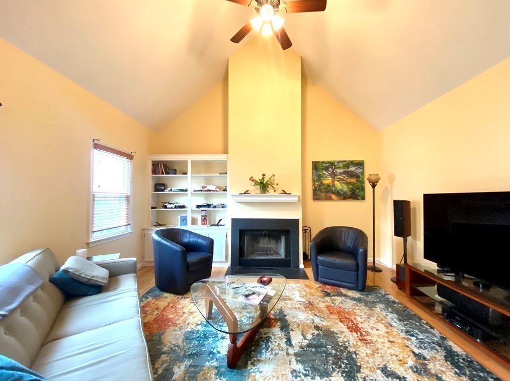 24 Arbor Dr, Shrewsbury MA  01545-6000 exterior