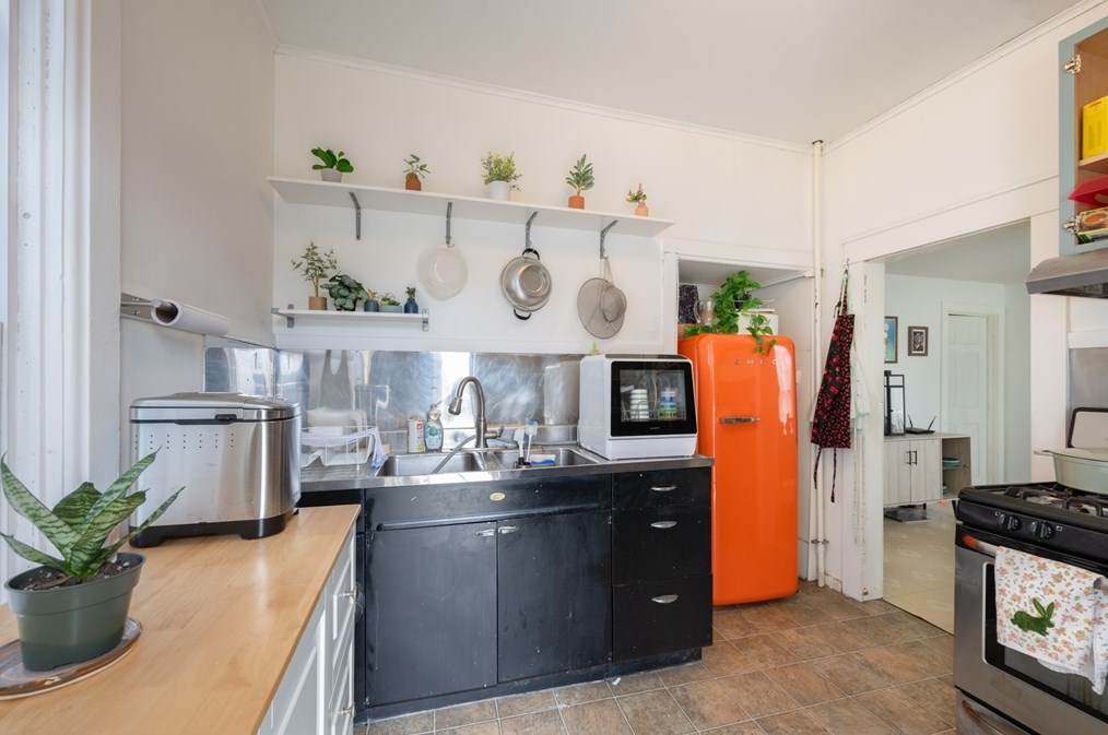 167 Pearl St, Holyoke MA  01040-2506 exterior