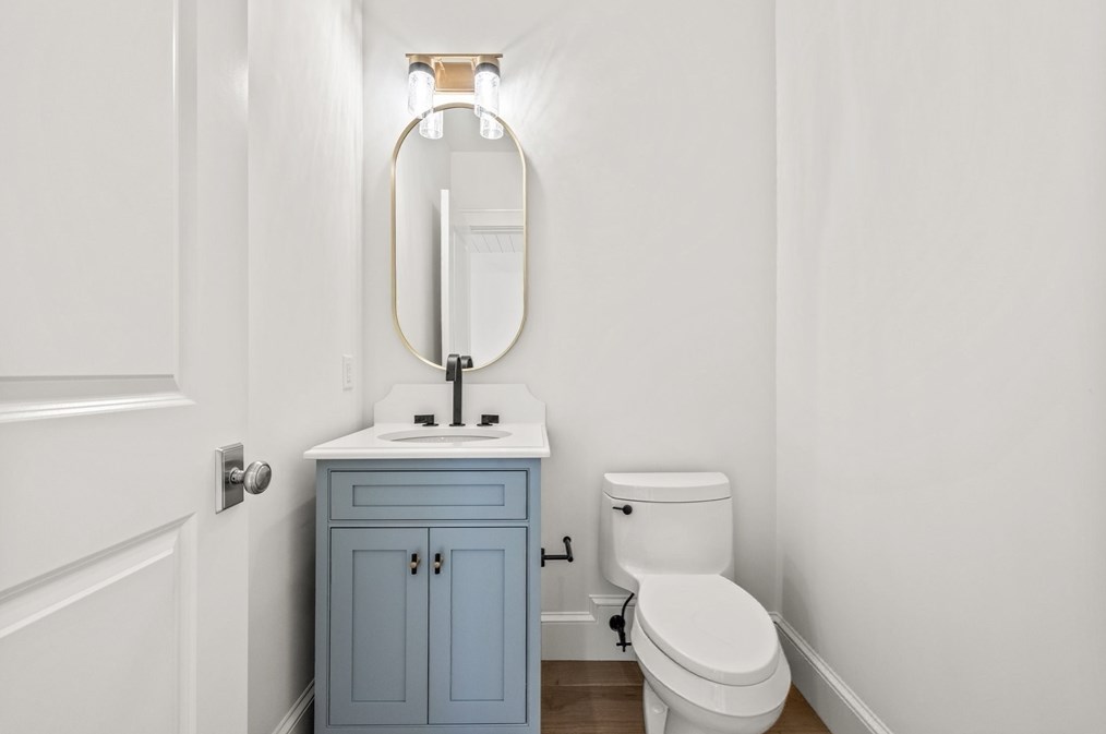 356 Stage Harbor Rd, Chatham MA  02633-2228 exterior