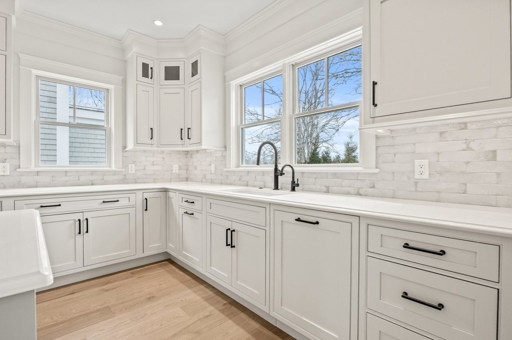 356 Stage Harbor Rd, Chatham MA  02633-2228 exterior