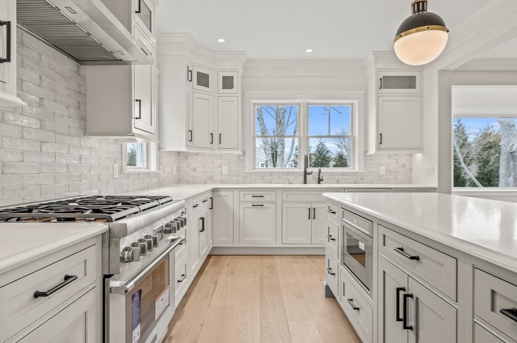 356 Stage Harbor Rd, Chatham MA  02633-2228 exterior