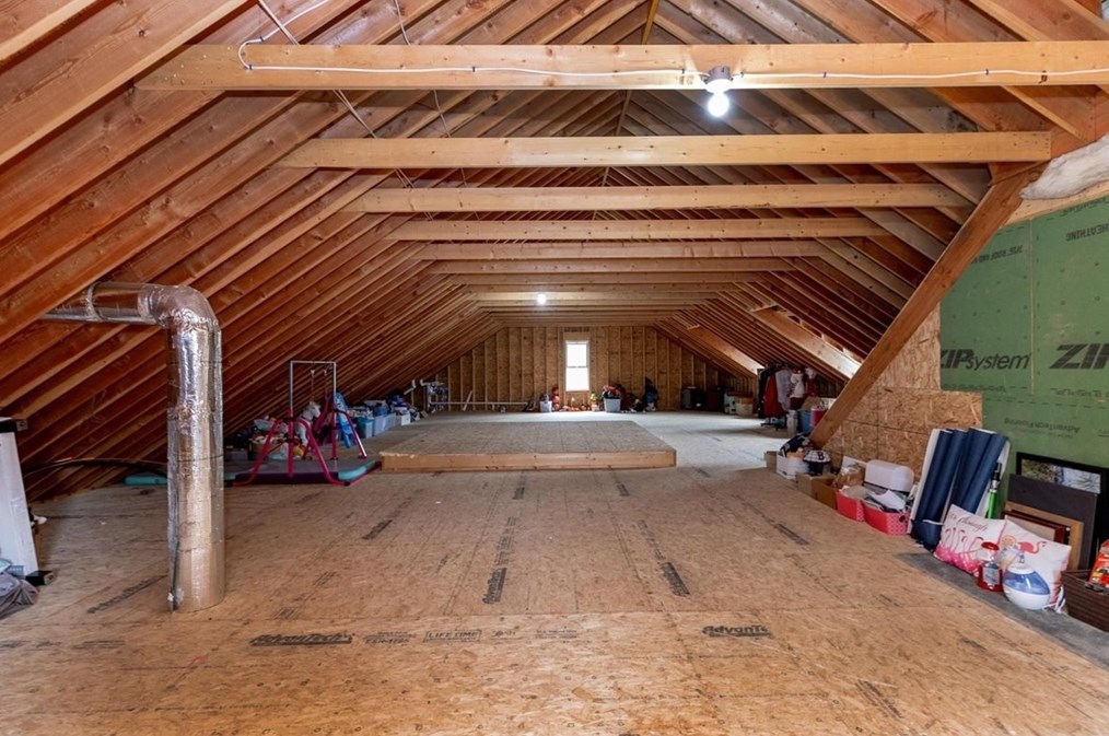 27 Bedford St, Burlington MA 01803-3725 exterior