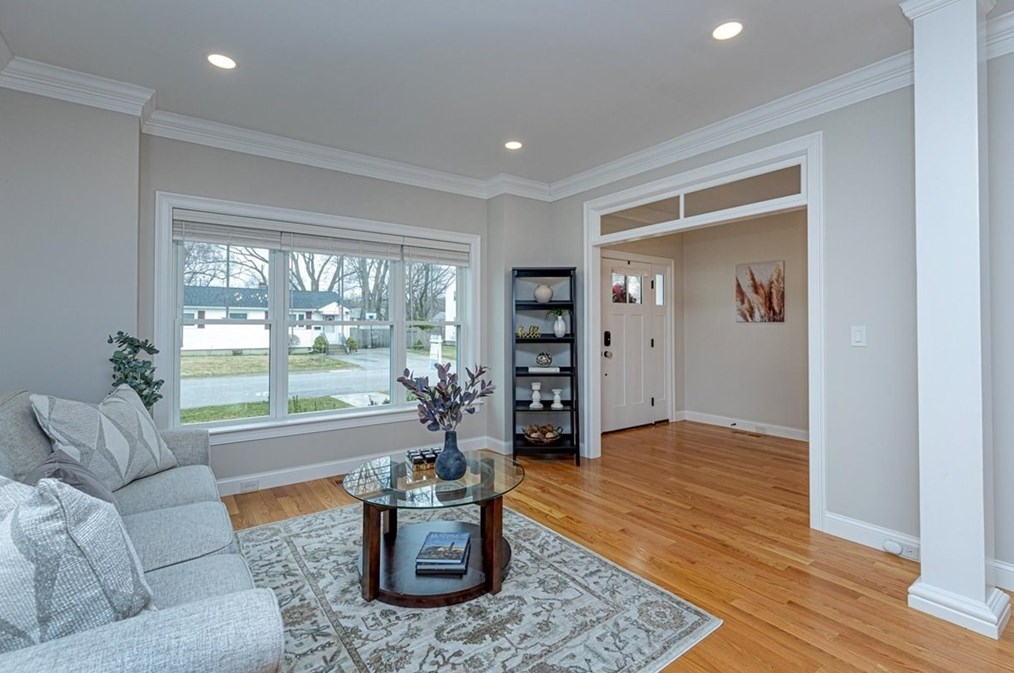 31 Newbridge Ave, Burlington MA  01803-4362 exterior