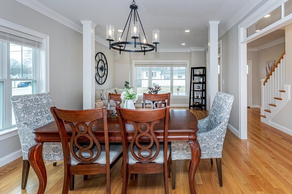 31 Newbridge Ave, Burlington MA  01803-4362 exterior