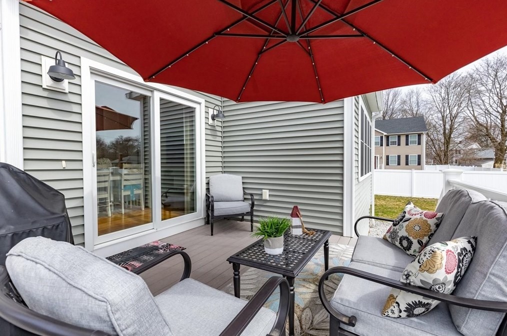 31 Newbridge Ave, Burlington MA  01803-4362 exterior