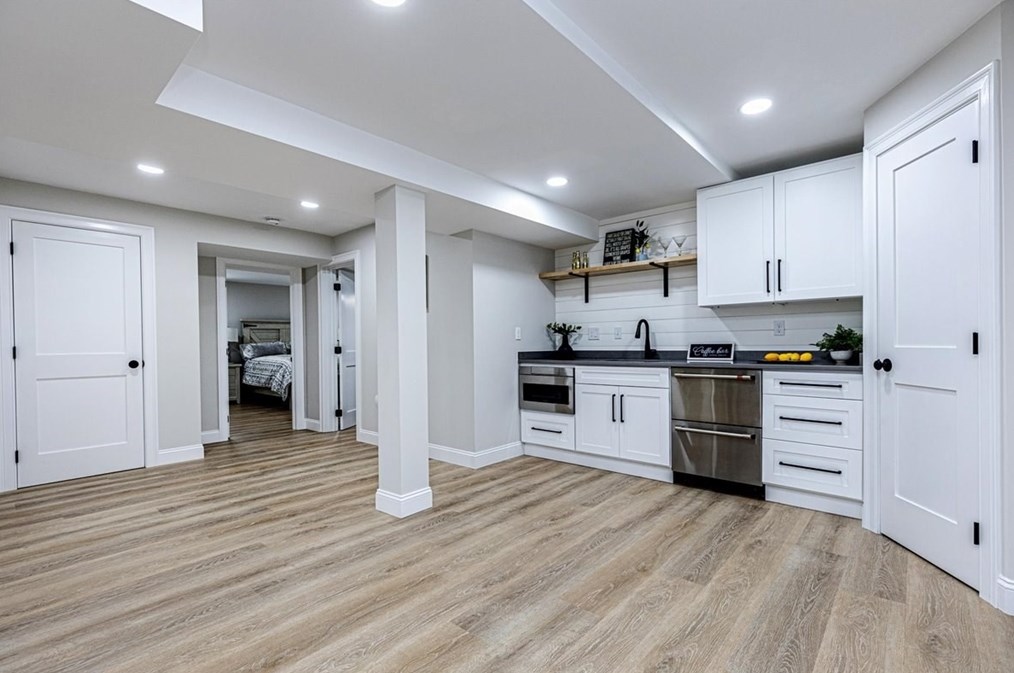 31 Newbridge Ave, Burlington MA  01803-4362 exterior