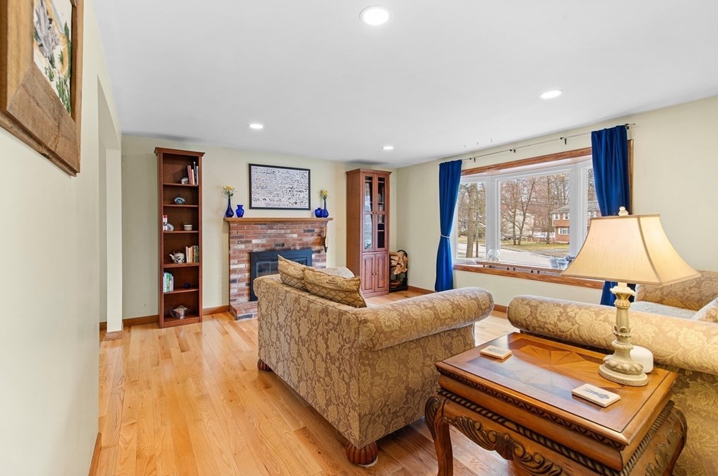 75 Emily Jeffers Rd, Randolph MA  02368-2831 exterior