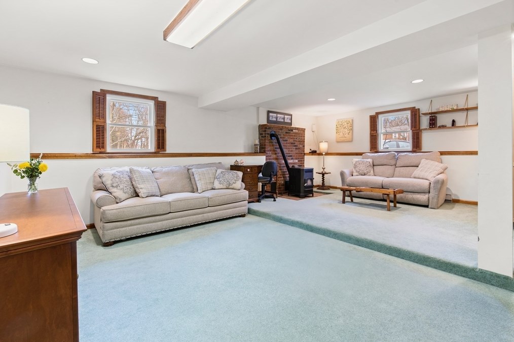 75 Emily Jeffers Rd, Randolph MA  02368-2831 exterior