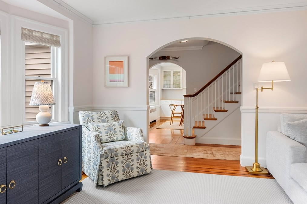 18 Sheldon Rd, Newton MA  02459-2738 exterior