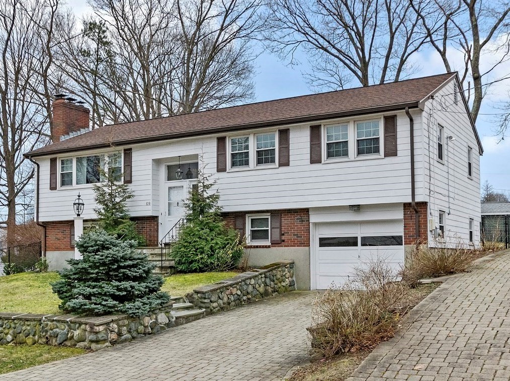 109 Milton St, Waltham MA  02453-1608 exterior