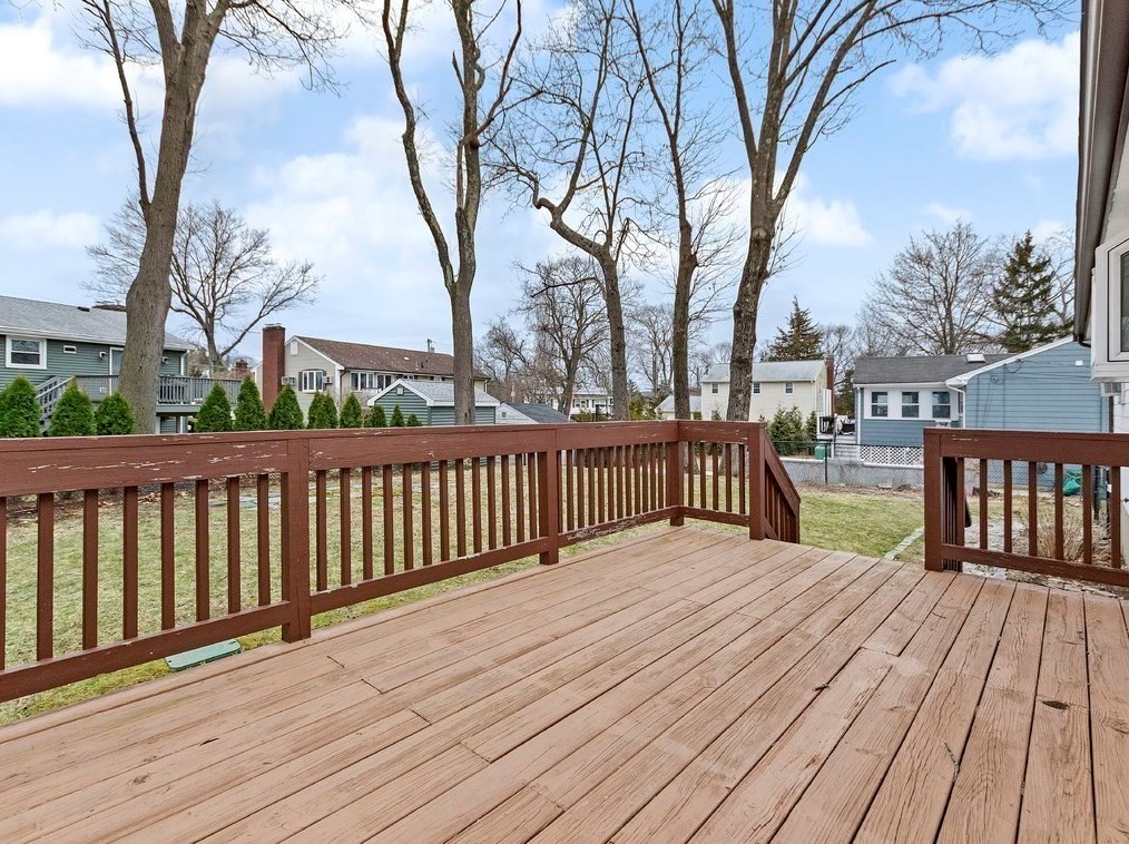 109 Milton St, Waltham MA  02453-1608 exterior