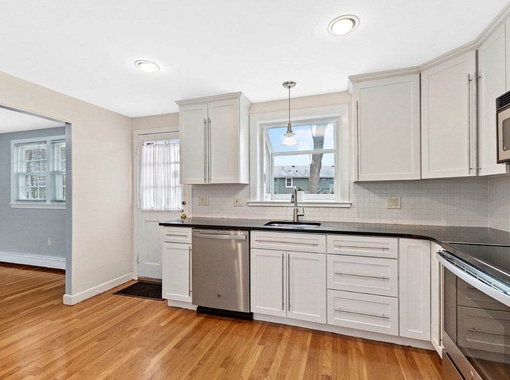 109 Milton St, Waltham MA  02453-1608 exterior