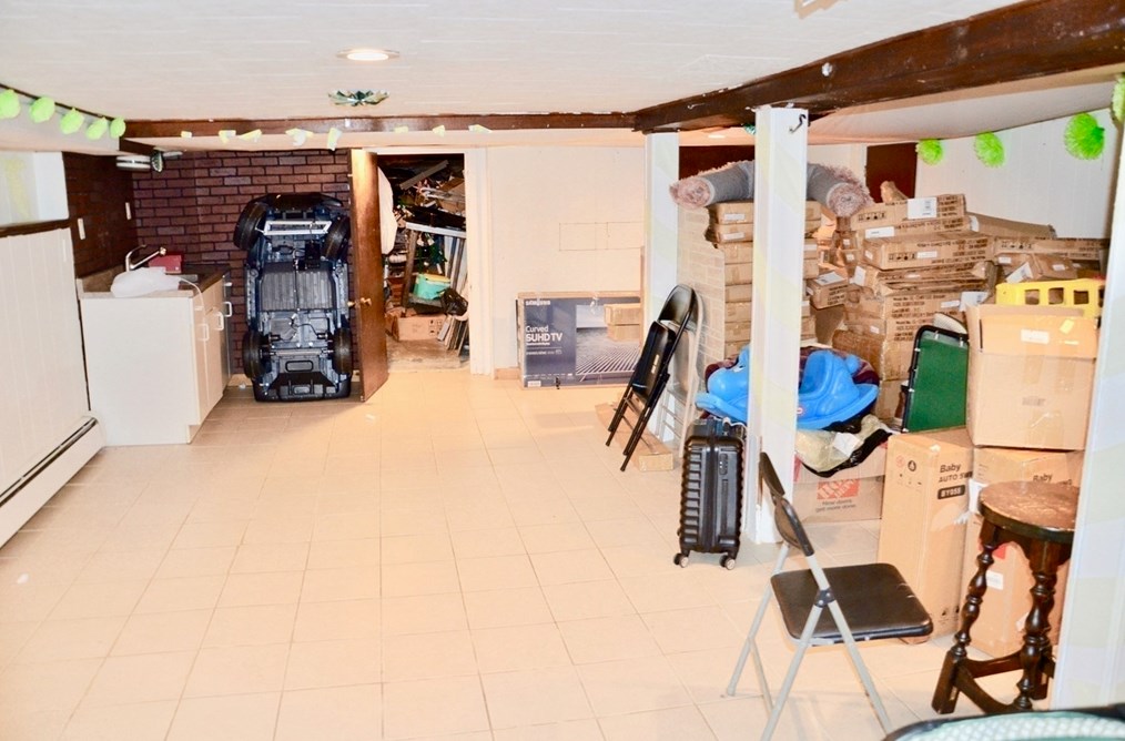 25 Acorn St, Malden MA 02148-7624 exterior