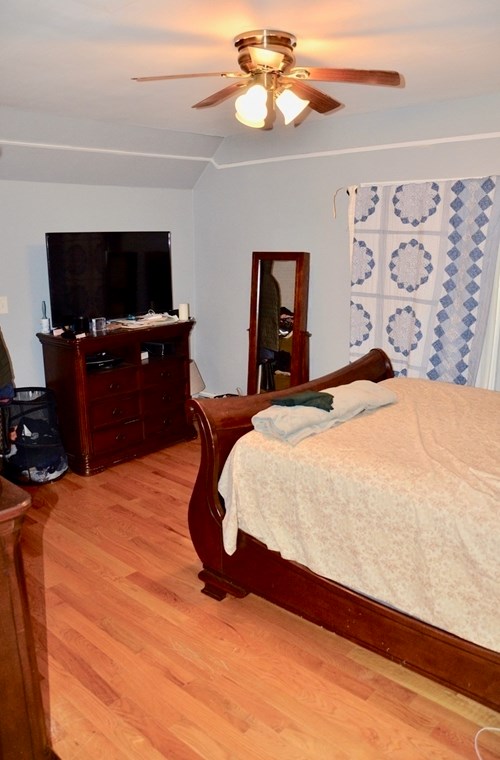 25 Acorn St, Malden MA 02148-7624 exterior