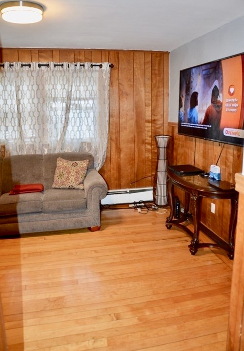 25 Acorn St, Malden MA 02148-7624 exterior