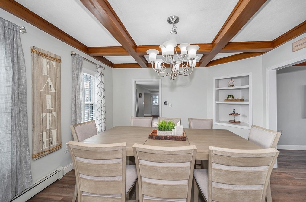 111 Lowell St, Methuen MA 01844-6824 exterior