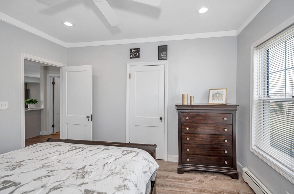 111 Lowell St, Methuen MA 01844-6824 exterior